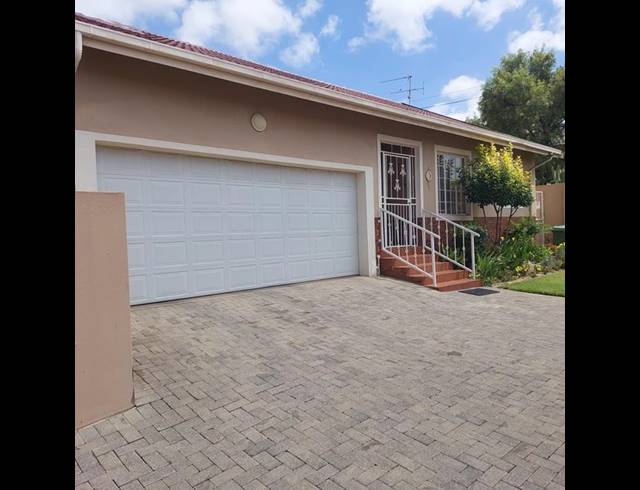 2 BEDROOM TOWNHOUSE FOR SALE IN ALBERTON CENTRAL